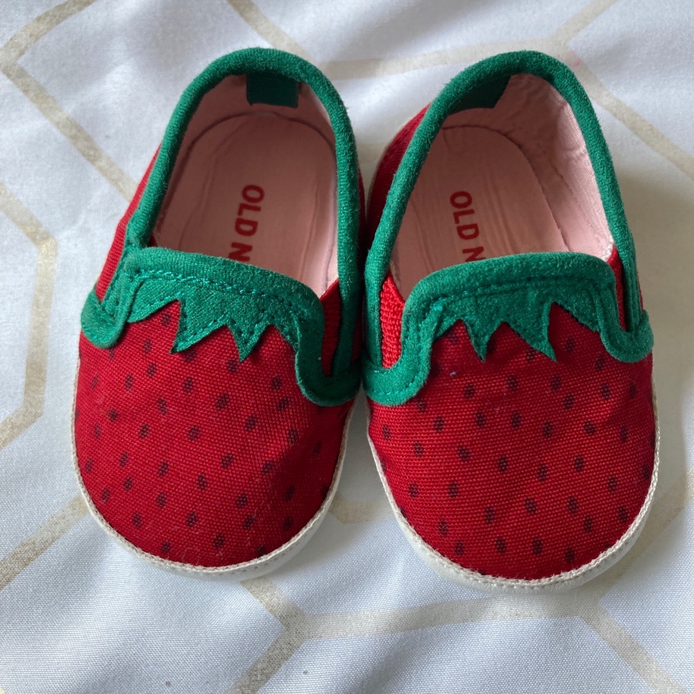 Old Navy infant shoes